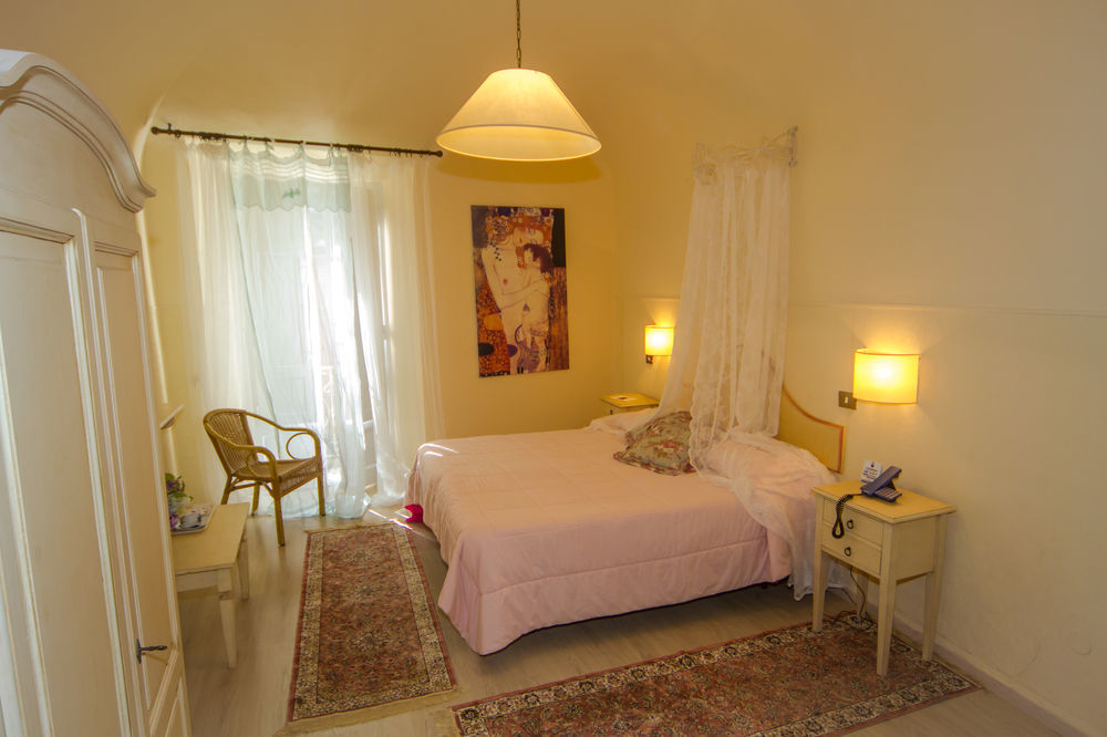 Albergo Etruria Volterra Exterior photo